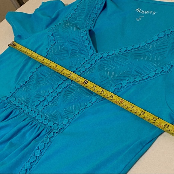 Romans Women's Size M (14/16) Teal Short Sleeve V-Neck Front Embroidered - Picture 10 of 11